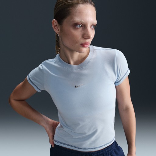 Nike Sportswear Chill Knit aansluitend kort T-shirt voor dames - Blauw