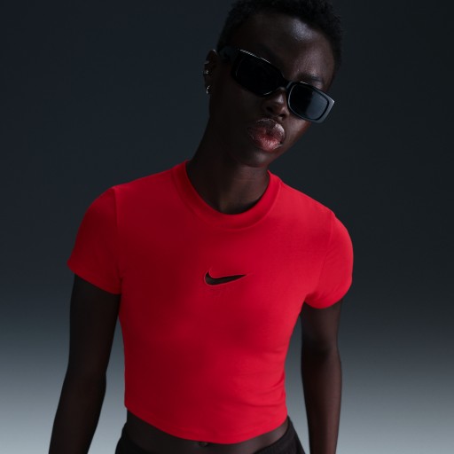 Nike Sportswear Chill Knit aansluitend kort T-shirt voor dames - Rood