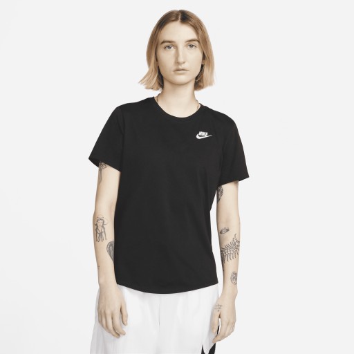 Nike Sportswear Club Essentials T-shirt voor dames - Zwart